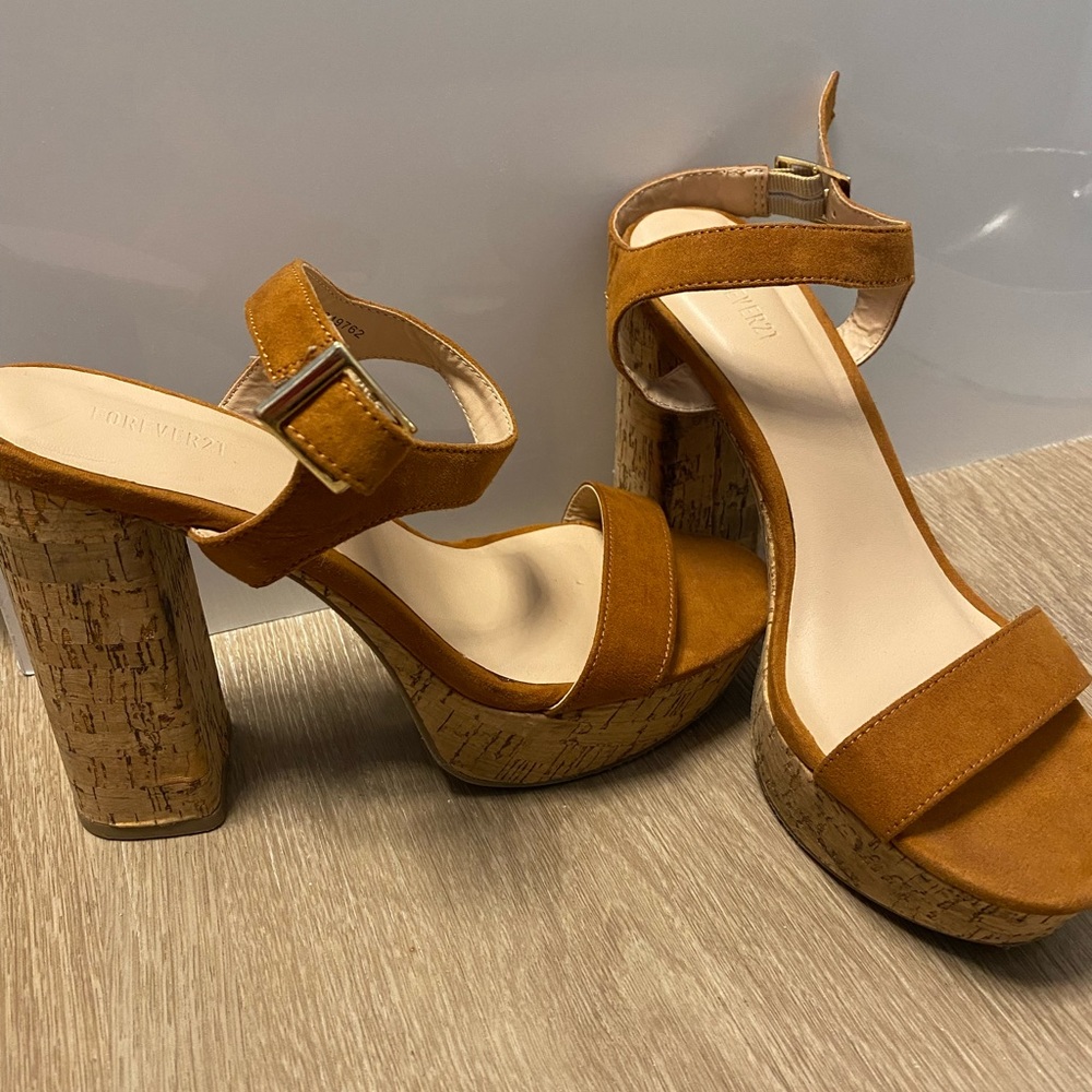 Brown/tan wedge chunk heels